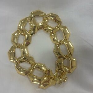 Gold chain bracelet